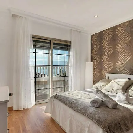 Karat Horizonte 펜션 사우살